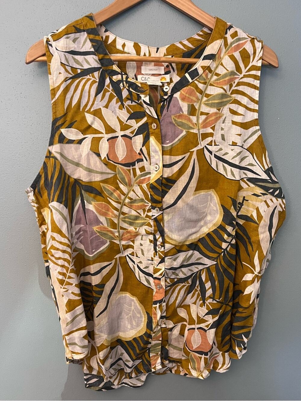 C&C California Linen Sleeveless Button-Front Top